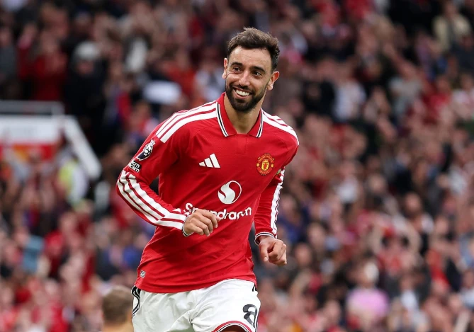 Carrick tìm thấy phiên bản hoàn hảo của Bruno Fernandes tại MU