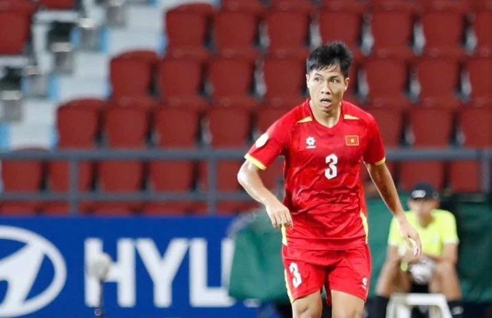 Văn Vĩ đối mặt nguy cơ lỡ hẹn FIFA ASEAN Cup vì chấn thương