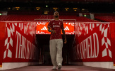 Liverpool gánh thâm hụt kỷ lục, MU mua sắm thua xa 3 tân binh