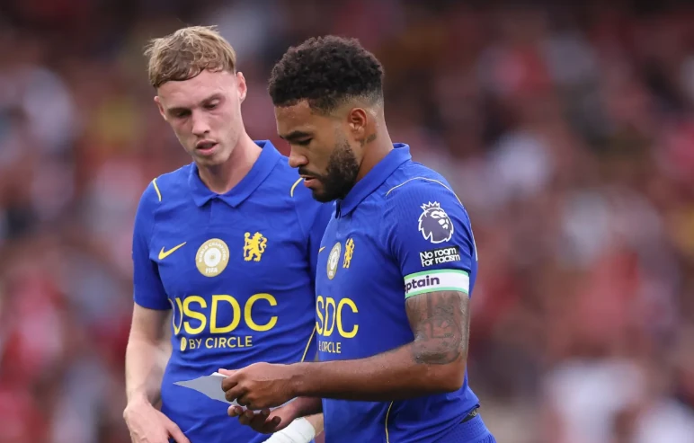 Mảnh giấy của Alonso gửi Reece James gây sốt mạng xã hội