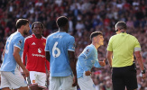 Keane phản pháo Neville vụ Bruno bẫy thẻ Foden