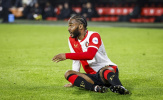 Raheem Sterling và cú trượt dài ngoài sân cỏ