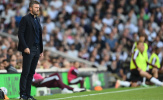 Carragher khuyên Man United đừng vội sa thải Carrick