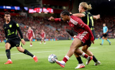 Vướng quy định UEFA, Rio Ngumoha lỡ trận gặp Tây Ban Nha