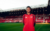 Man Utd chiêu mộ tài năng 16 tuổi Isaac Konde từ Liverpool