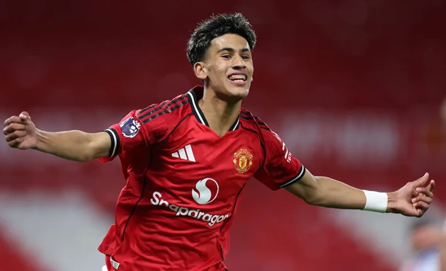 JJ Gabriel khiến Bayern sốc vì đòi lương 7 con số