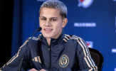 Man City nguy cơ mất thần đồng Cavan Sullivan cho kình địch