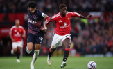 Neville và Redknapp chê trách hàng tiền vệ MU