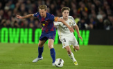 Giải mã thử nghiệm của Hansi Flick với Frenkie De Jong