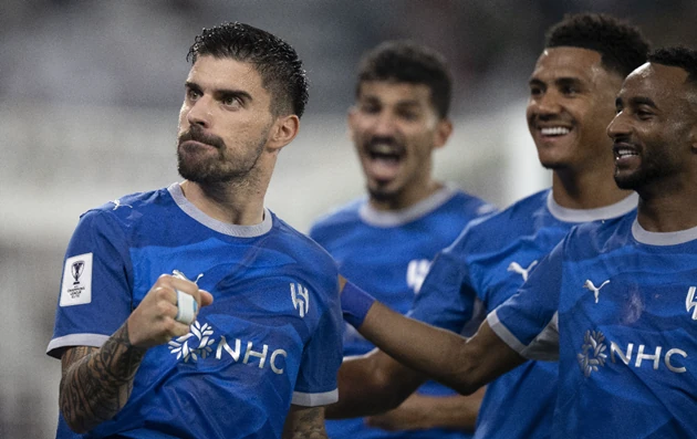 Watkins và Neves nổ súng giúp Al Hilal thắng 2-0