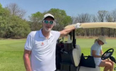 MU lún sâu khủng hoảng, sếp lớn INEOS sang châu Phi chơi golf