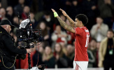 Gibbs-White bị phạt hơn 1.000 bảng vì xe riêng vượt đèn đỏ