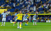Ronaldo hỏng 11m, Joao Felix giải cứu Al-Nassr