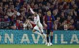 Cú đúp của Mbappe giúp Real quật ngã Barca tại Camp Nou