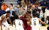“King James” gồng gánh mỏi vai, Cavaliers vẫn thua trận thứ 4 liên tiếp