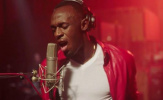 Usain Bolt gây bất ngờ với khả năng ca hát