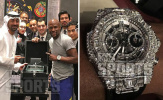 Floyd Mayweather: Tiền núi cũng lở!