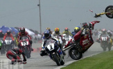 Những tai nạn nguy hiểm trên đường đua Moto GP 