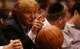 Các đội bóng NBA tẩy chay khách sạn của Donald Trump