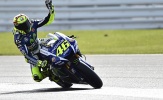 Fan thở phào nhẹ nhõm vì Valentino Rossi