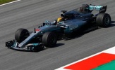 Hamilton nhận tin 'sét đánh' trước thềm GP Áo