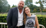 Chán UFC, đả nữ Rousey sắp tái xuất ở WWE?