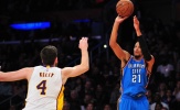 Ném tệ hại, cầu thủ OKC Thunder bị các CĐV chê bai thẳng mặt