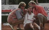 Monica Seles và nhát đâm thay đổi lịch sử làng quần vợt thế giới