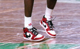 Michael Jordan đút túi tỷ đồng nhờ một đôi giày Air Jordan 1s