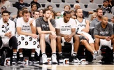 Vì đâu Warriors tìm cách né Spurs tại vòng 1 Playoffs bằng mọi giá?