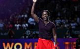 WTA Finals: Hạ Bertens, Stephens níu giữ 1 tia hy vọng cho Naomi Osaka