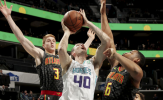 Hornets xoay chuyển thế trận, hạ gục Hawks chỉ trong một hiệp đấu