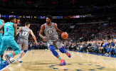 J.Embiid tiếp tục có một ngày thi đấu 'không thể cản phá', dẫn dắt 76ers chiến thắng Hornets ở hiệp phụ với 42 điểm