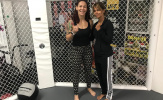 “Miêu nữ” Halle Berry thọ giáo 'người máy' MMA