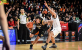 Người cũ Saigon Heat tỏa sáng, CLS Knights cho Mono Vampire nếm mùi thua 110 điểm