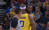 Warriors tiếp tục gặp họa với trọng tài