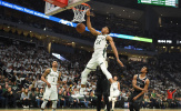 Antetokounmpo thăng hoa, Bucks hủy diệt đối thủ tại tử địa Fiserv Forum