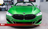 BMW M850i Cabrio khác lạ trong màu áo xanh Matte Krypton Green lạ lẫm