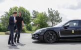 Dòng xe điện Porsche Taycan bước vào giai đoạn thử nghiệm cuối cùng