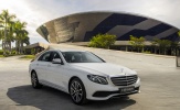 Mercedes-Benz E 200 Exclusive hoàn toàn mới ra mắt thị trường Việt, giá từ 2,29 tỷ đồng