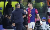 Hansi Flick tiến thoái lưỡng nan với Lewandowski