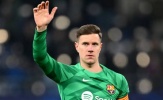 Ter Stegen bất mãn khi Barcelona dựng kế hoạch cho thủ môn trẻ Joan Garcia