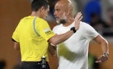 Pep bùng nổ cảm xúc, chạy thẳng về phía trọng tài để phản đối trong trận Man City – Al Hilal.