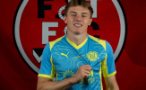 Ethan Ennis lập công ngay ngày đầu tiên tại Fleetwood Town