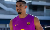 Ronald Araujo trở lại tập luyện cùng Barcelona ngay sau chuyến bay dài từ Chile