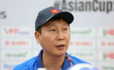 HLV Kim Sang-sik điềm tĩnh phản hồi vụ nhập tịch gây tranh cãi của Malaysia