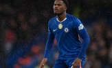 Jorrel Hato ghi dấu ấn tại Chelsea trong bối cảnh khủng hoảng hàng thủ