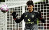 Senne Lammens mang lại sự yên tâm quý giá trong khung gỗ Manchester United