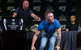 Conor McGregor bị kiện vì vụ ‘chai nước bay’