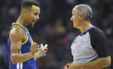 Ném miếng bảo vệ răng, siêu sao Stephen Curry bị phạt tiền tỷ